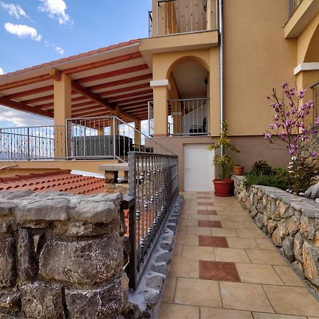Apartments Lucia Senj 1 Экстерьер фото