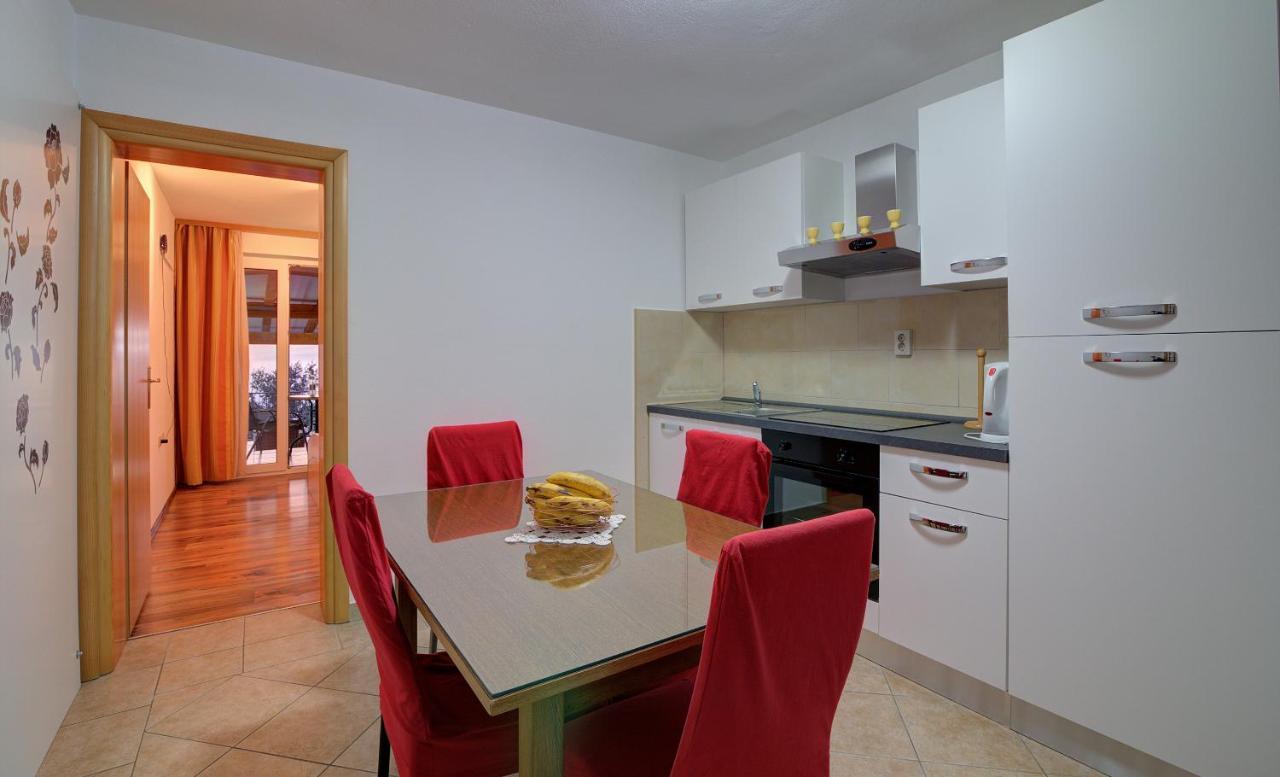 Apartments Lucia Senj 1 Экстерьер фото