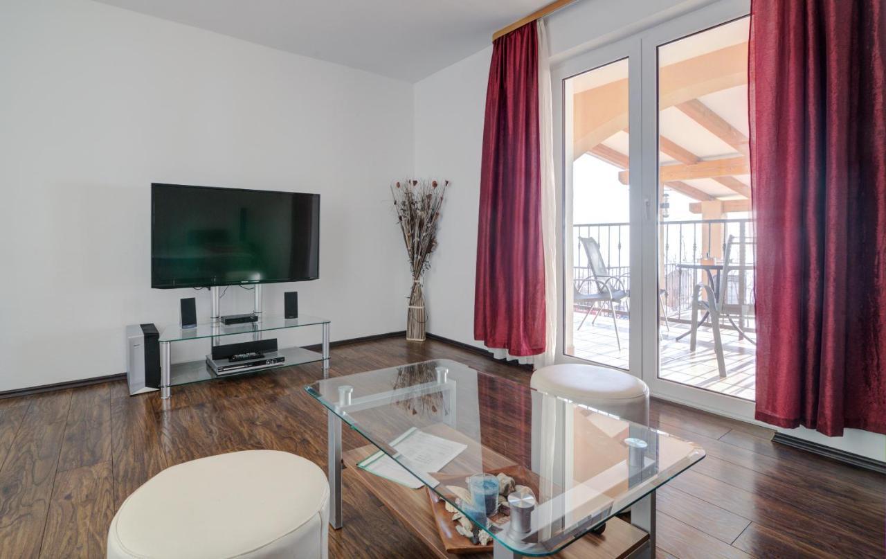 Apartments Lucia Senj 1 Экстерьер фото