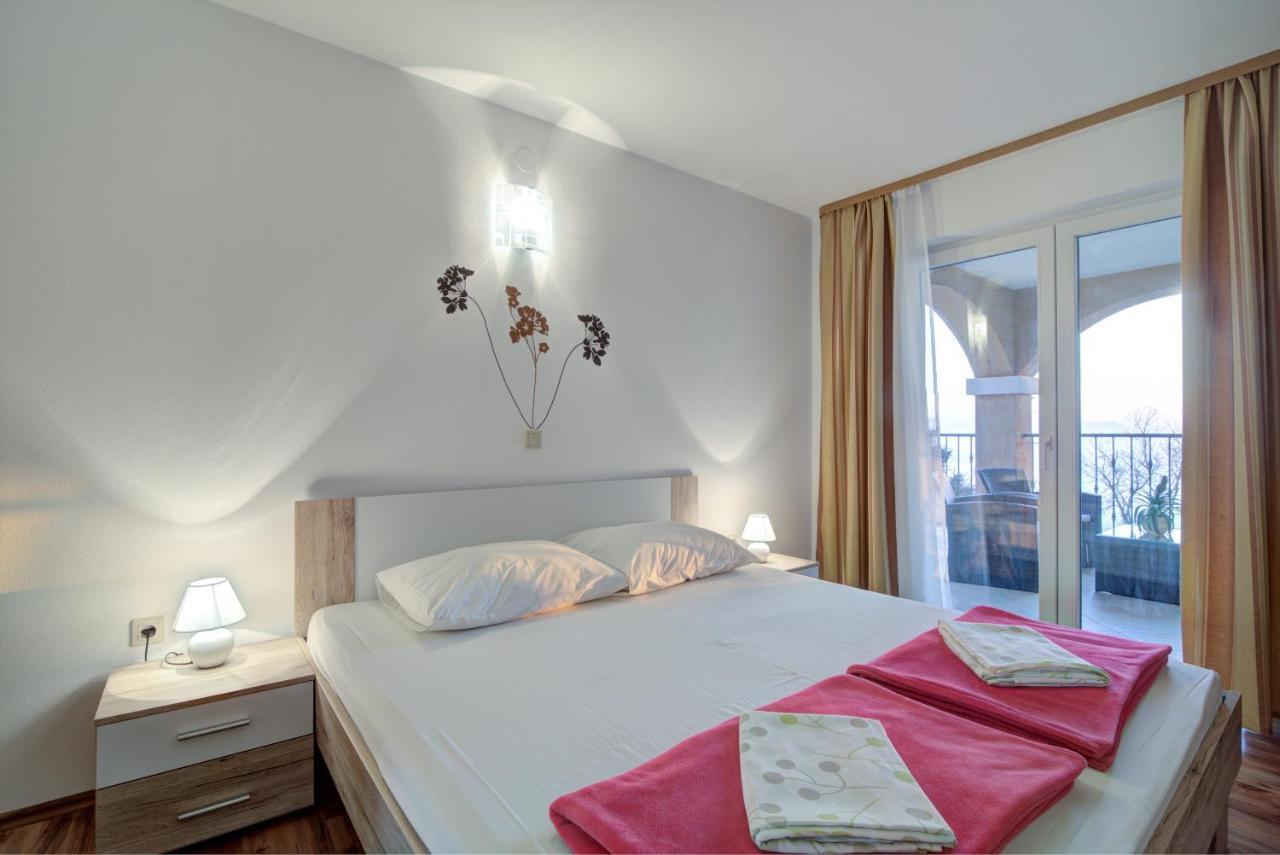 Apartments Lucia Senj 1 Экстерьер фото