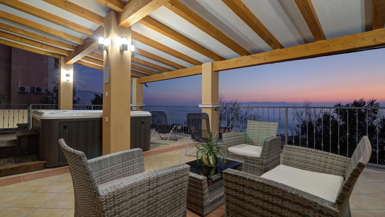 Apartments Lucia Senj 1 Экстерьер фото