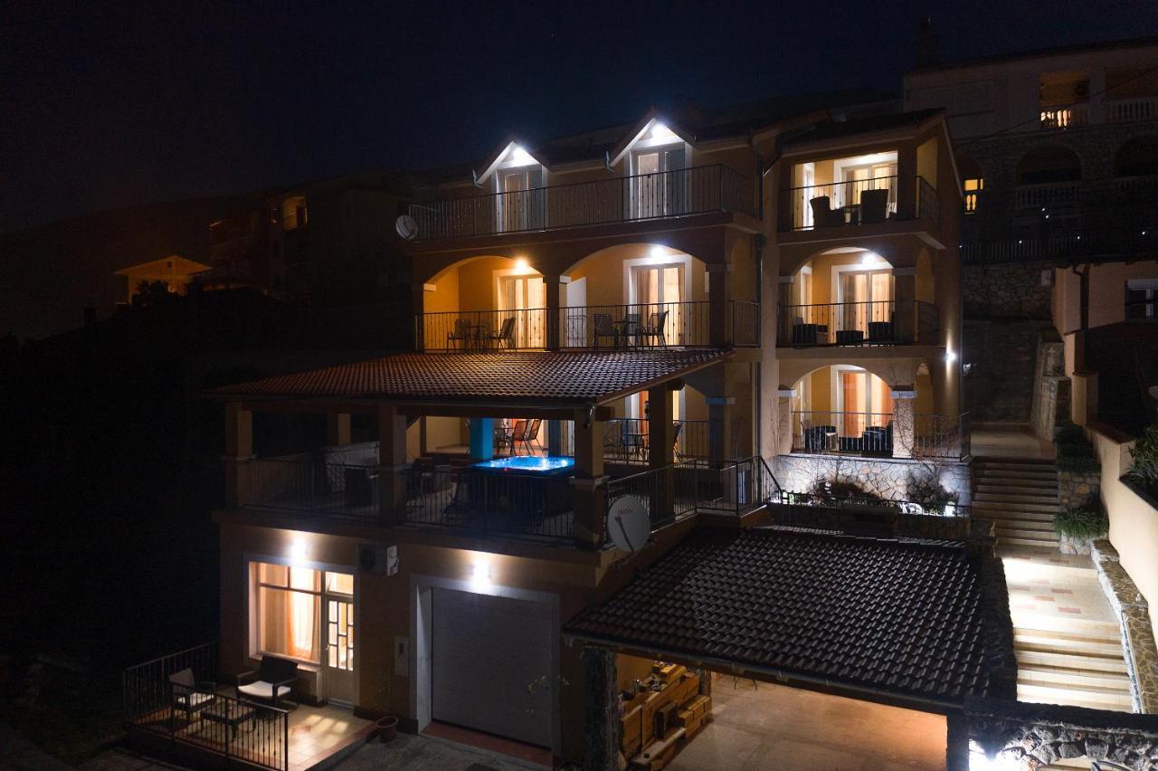 Apartments Lucia Senj 1 Экстерьер фото